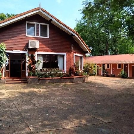 Hosteria La Cabana Puerto Iguazú Exterior foto